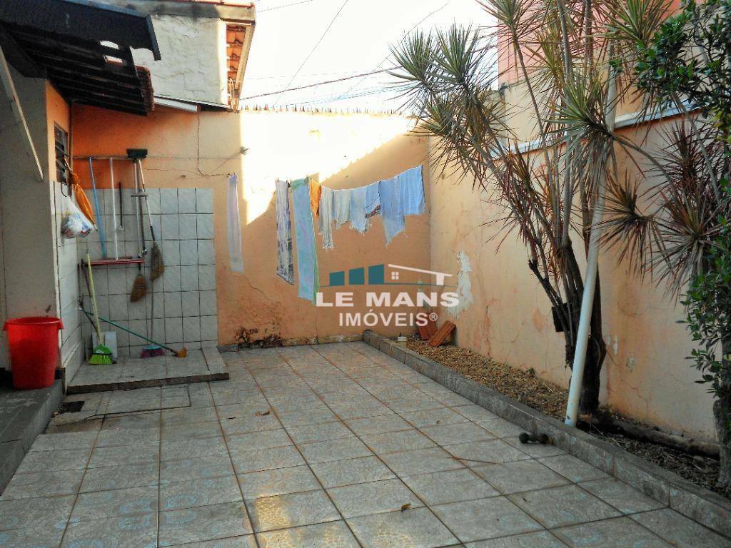 Casa à venda com 3 quartos, 197m² - Foto 22