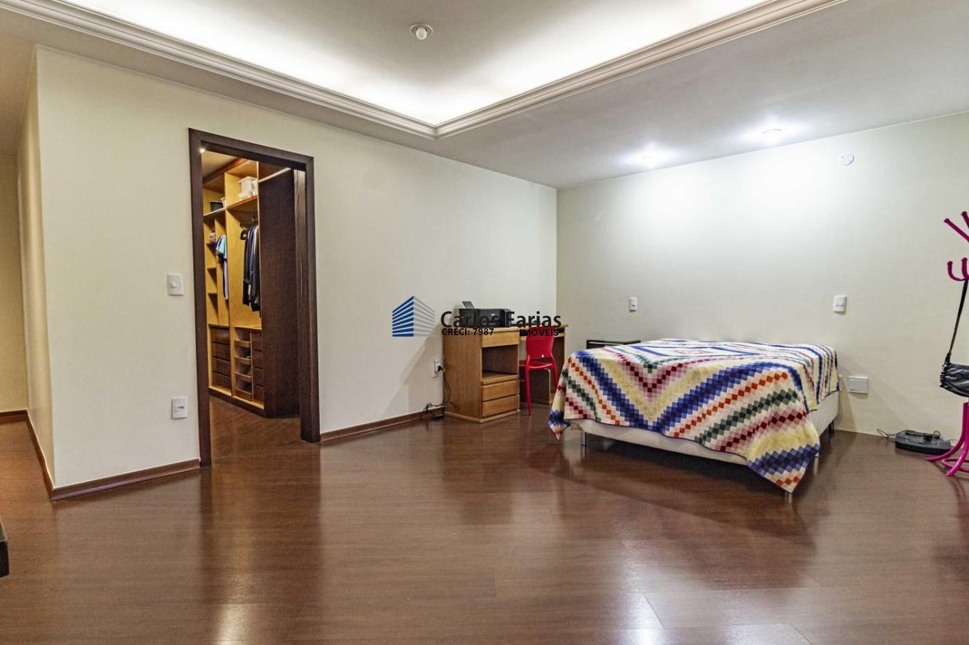 Casa à venda com 6 quartos, 450m² - Foto 9