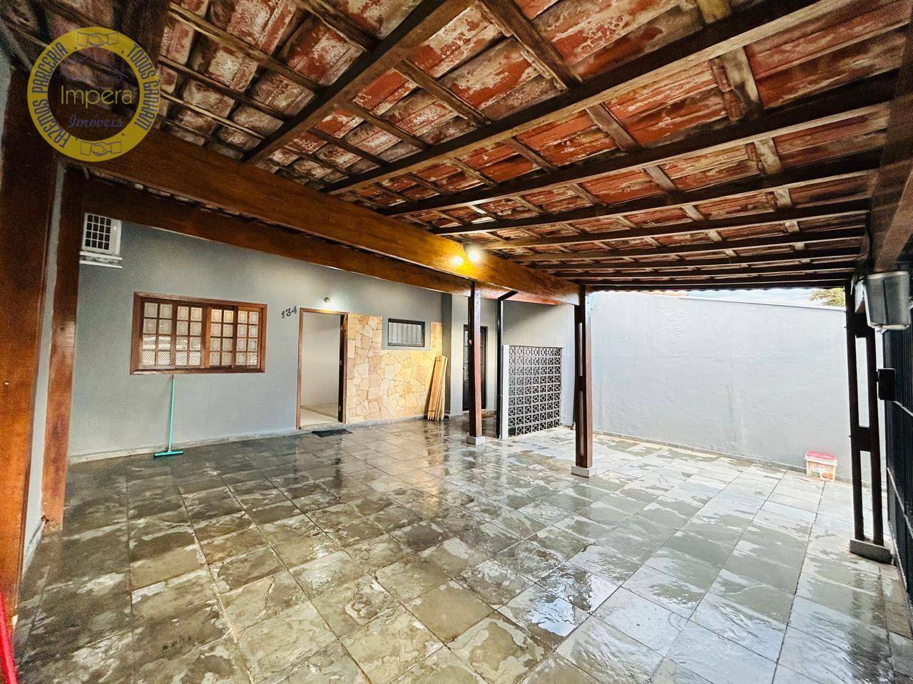 Casa para alugar com 2 quartos, 111m² - Foto 1