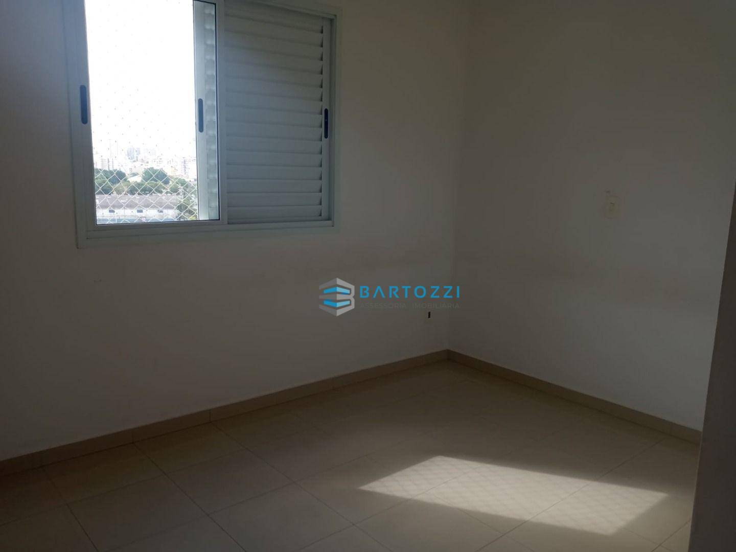 Apartamento à venda com 2 quartos, 70m² - Foto 15