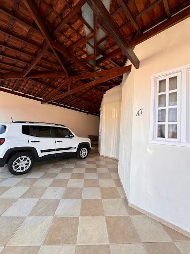 Casa à venda com 3 quartos, 204m² - Foto 1