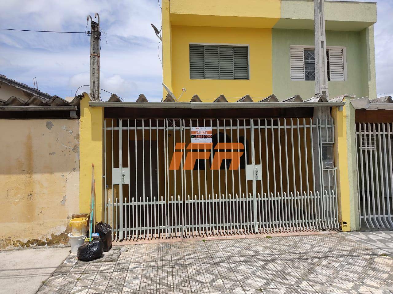 Sobrado à venda com 2 quartos, 108m² - Foto 1