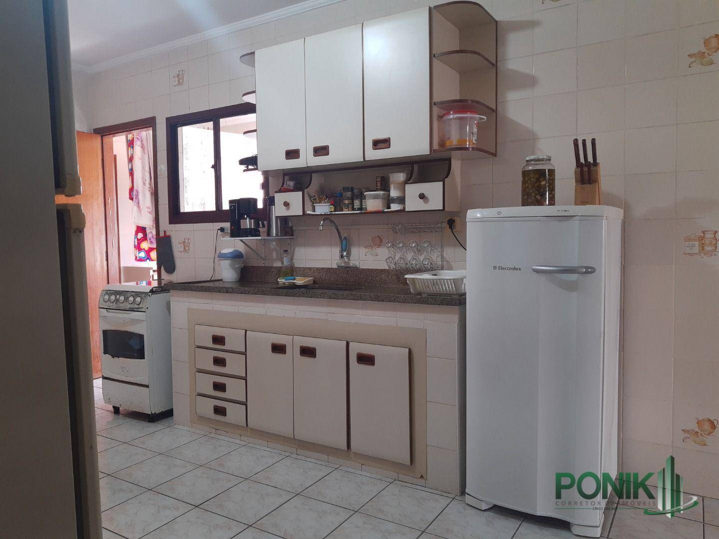 Apartamento à venda com 3 quartos, 128m² - Foto 9