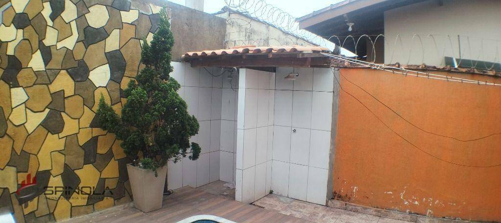 Casa à venda com 4 quartos, 180m² - Foto 27