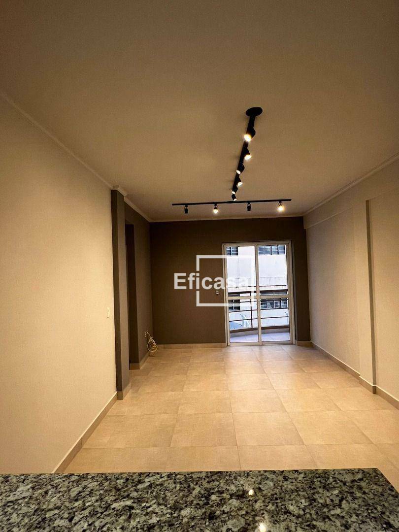 Apartamento à venda com 2 quartos, 70m² - Foto 4