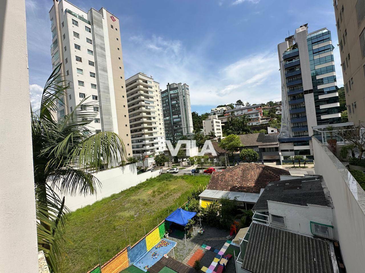 Casa à venda e aluguel com 4 quartos, 300m² - Foto 22