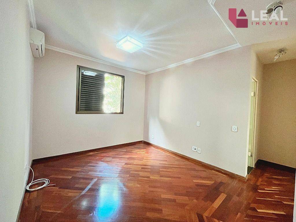 Apartamento à venda com 3 quartos, 223m² - Foto 15