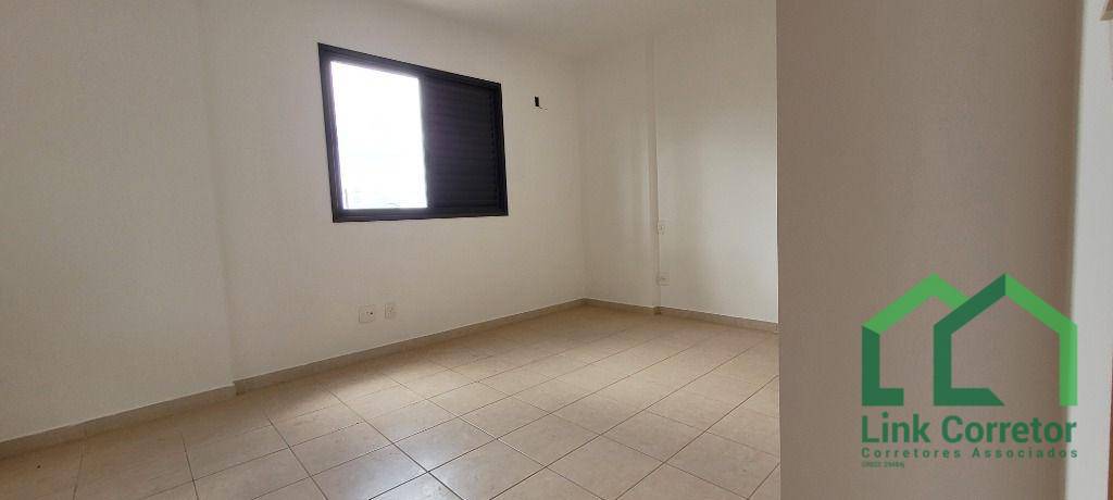 Apartamento à venda com 3 quartos, 137m² - Foto 18