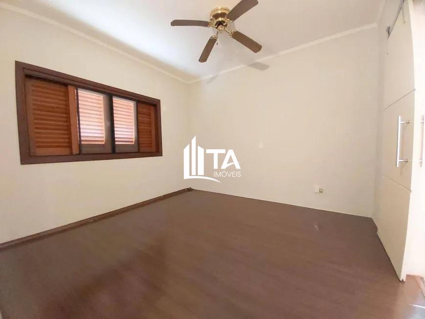Casa de Condomínio à venda e aluguel com 3 quartos, 250m² - Foto 6