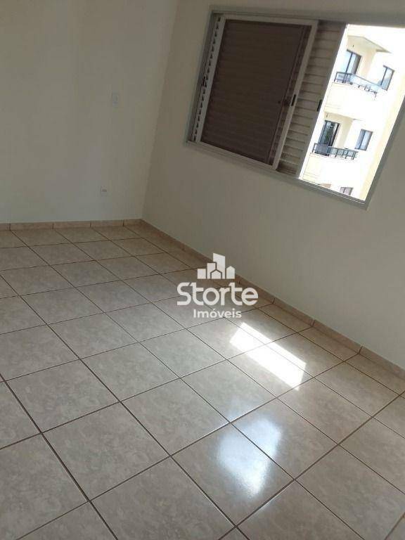 Apartamento para alugar com 3 quartos, 120m² - Foto 7