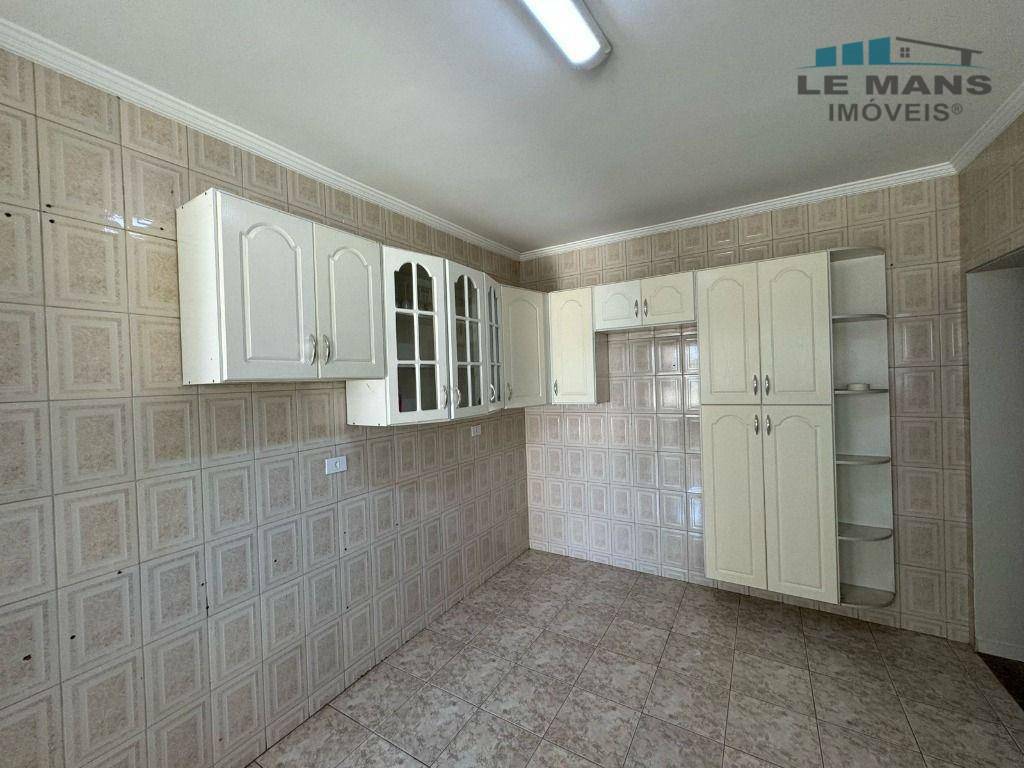 Casa à venda com 3 quartos, 200m² - Foto 34