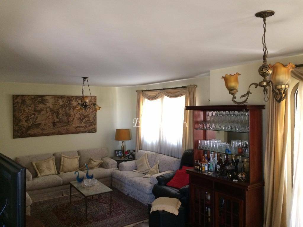 Apartamento à venda com 4 quartos, 211m² - Foto 8