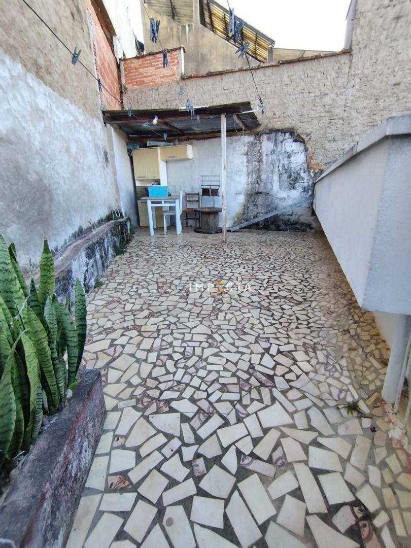 Casa à venda com 2 quartos, 77m² - Foto 13