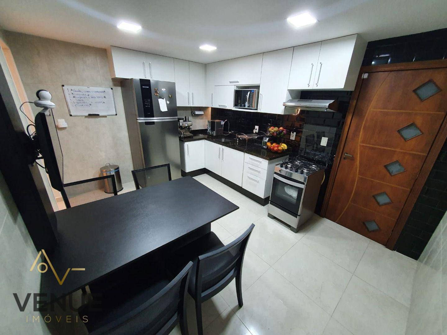 Sobrado à venda com 2 quartos, 180m² - Foto 26