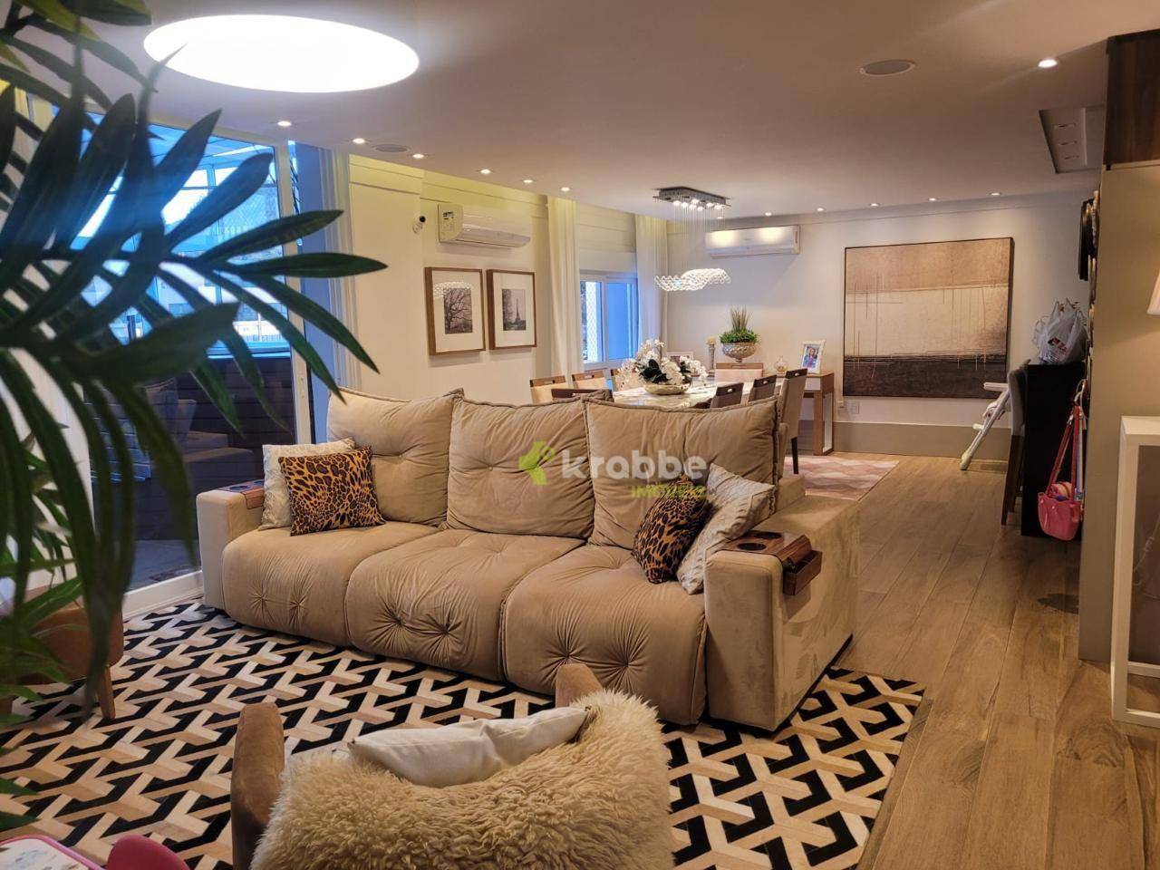 Apartamento, 3 quartos, 216 m² - Foto 3