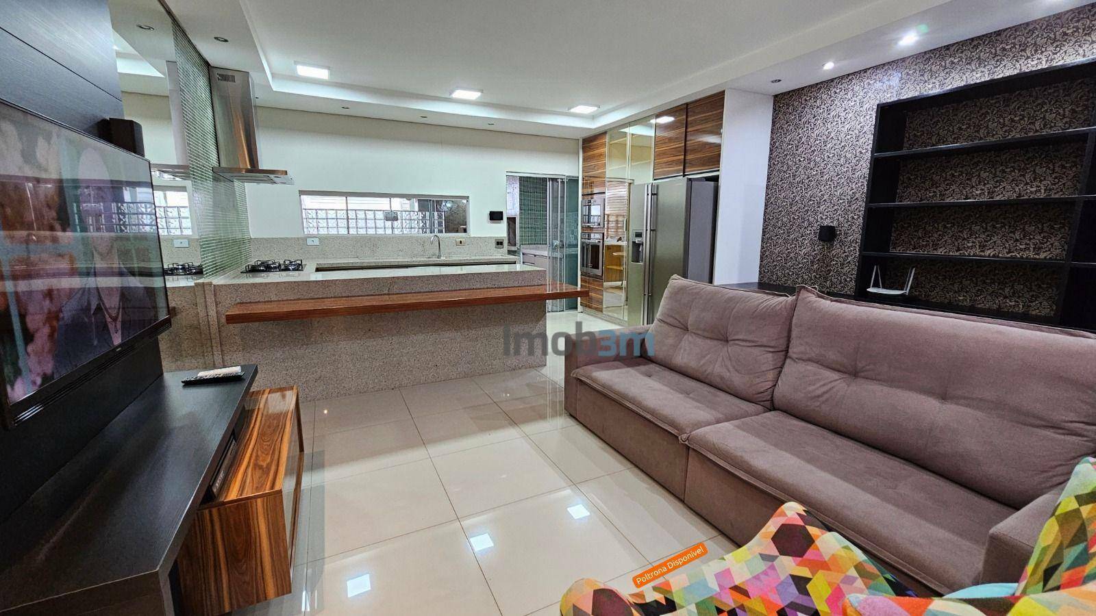 Casa à venda com 2 quartos, 125m² - Foto 3