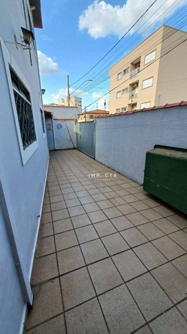 Sobrado à venda com 3 quartos, 230m² - Foto 17