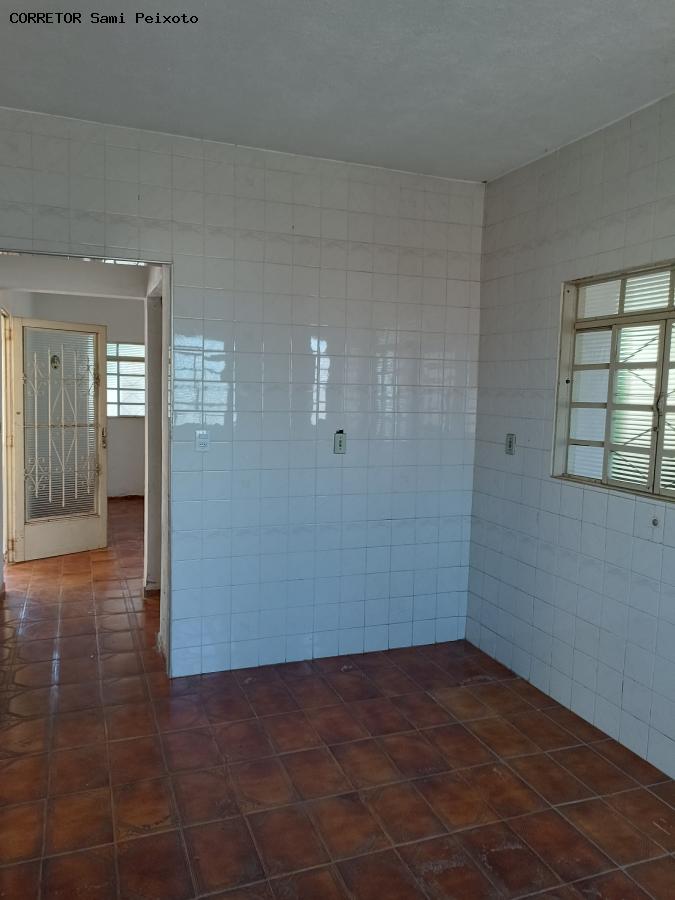 Casa à venda com 2 quartos, 60m² - Foto 5