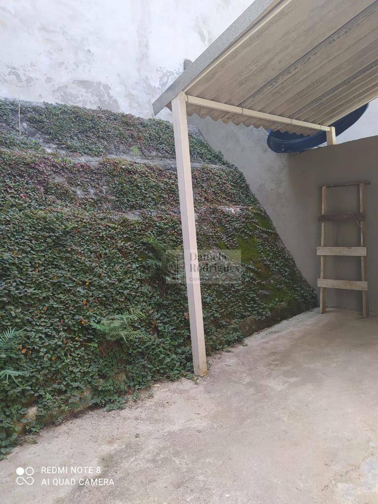 Casa à venda com 2 quartos, 79m² - Foto 12