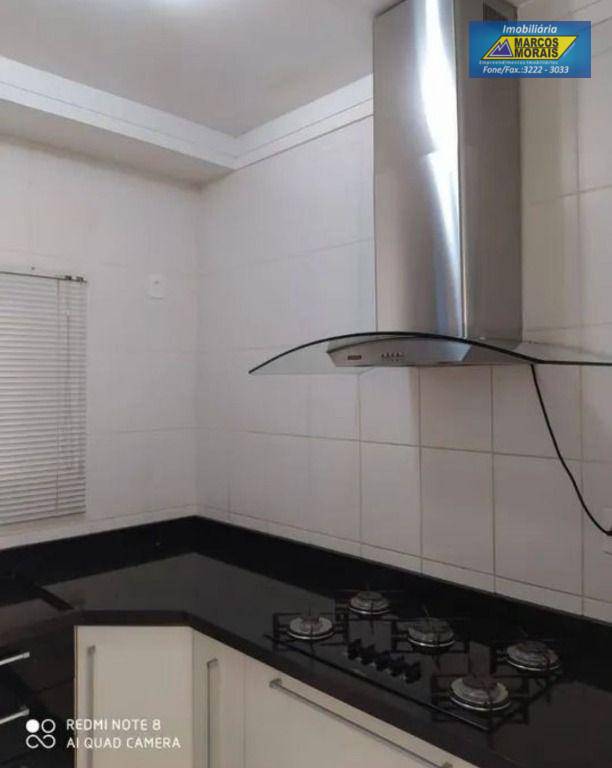 Apartamento para alugar com 2 quartos, 70m² - Foto 4