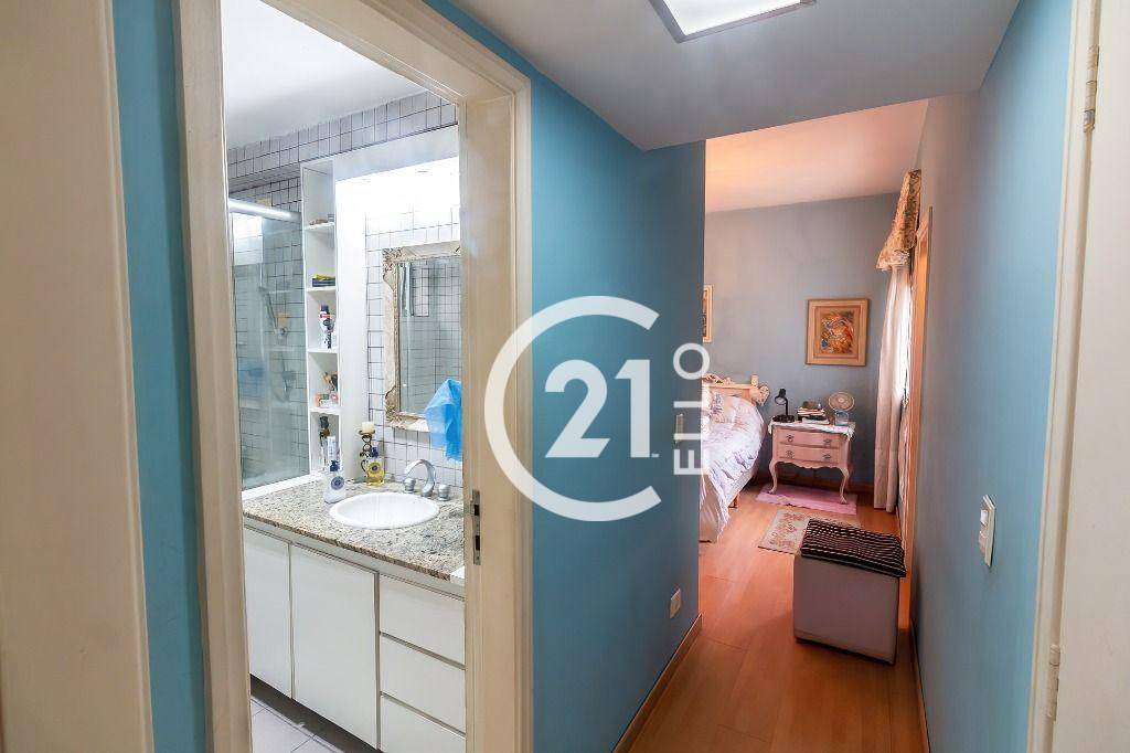 Apartamento à venda com 3 quartos, 188m² - Foto 17