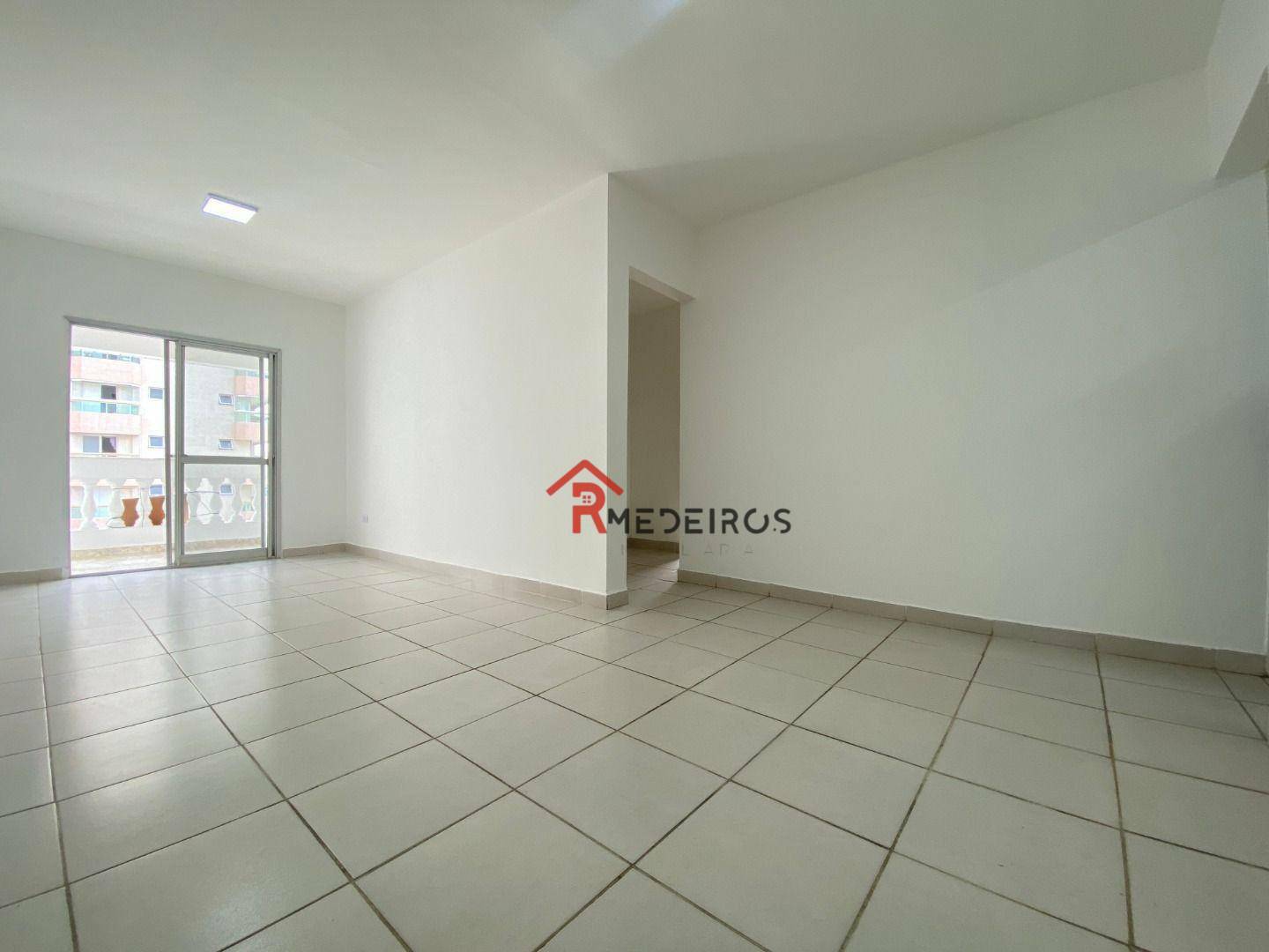 Apartamento à venda com 2 quartos, 82m² - Foto 3