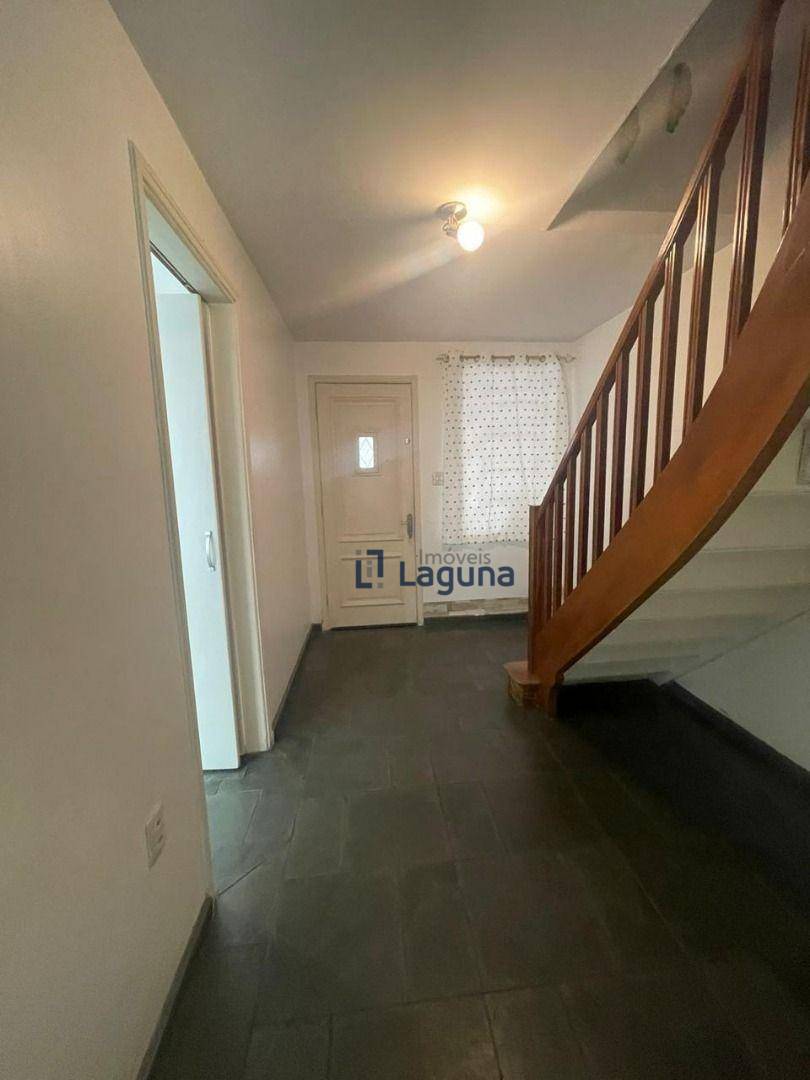 Sobrado à venda com 3 quartos, 140m² - Foto 4