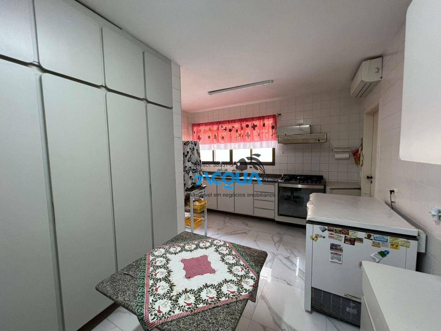 Apartamento à venda com 4 quartos, 240m² - Foto 3