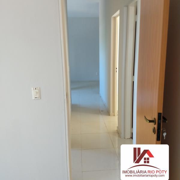 Apartamento à venda com 3 quartos, 70m² - Foto 1