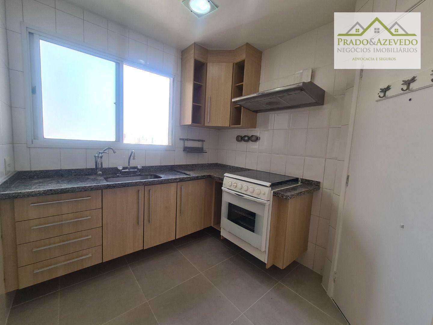 Apartamento para alugar com 3 quartos, 94m² - Foto 9