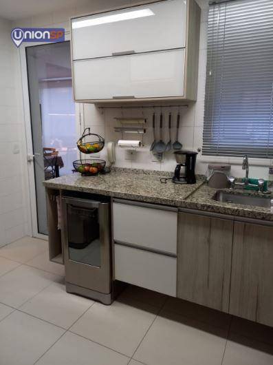 Apartamento à venda com 3 quartos, 141m² - Foto 11