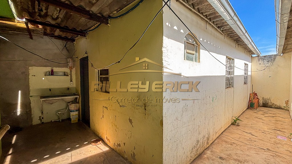 Casa à venda com 3 quartos, 250m² - Foto 18