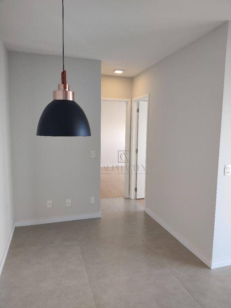 Apartamento para alugar com 2 quartos, 62m² - Foto 13