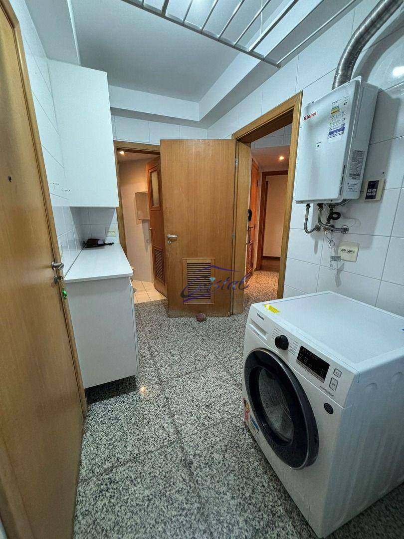 Apartamento para alugar com 3 quartos, 178m² - Foto 16