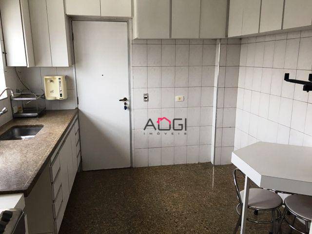 Apartamento à venda com 3 quartos, 115m² - Foto 6