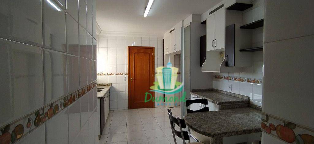 Apartamento para alugar com 4 quartos, 157m² - Foto 13