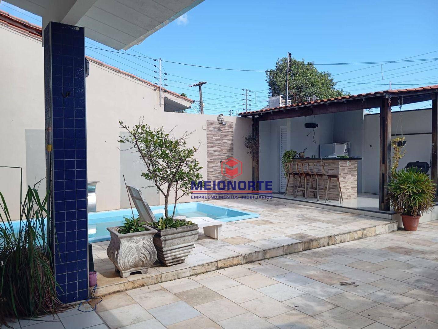 Casa à venda com 3 quartos, 150m² - Foto 2