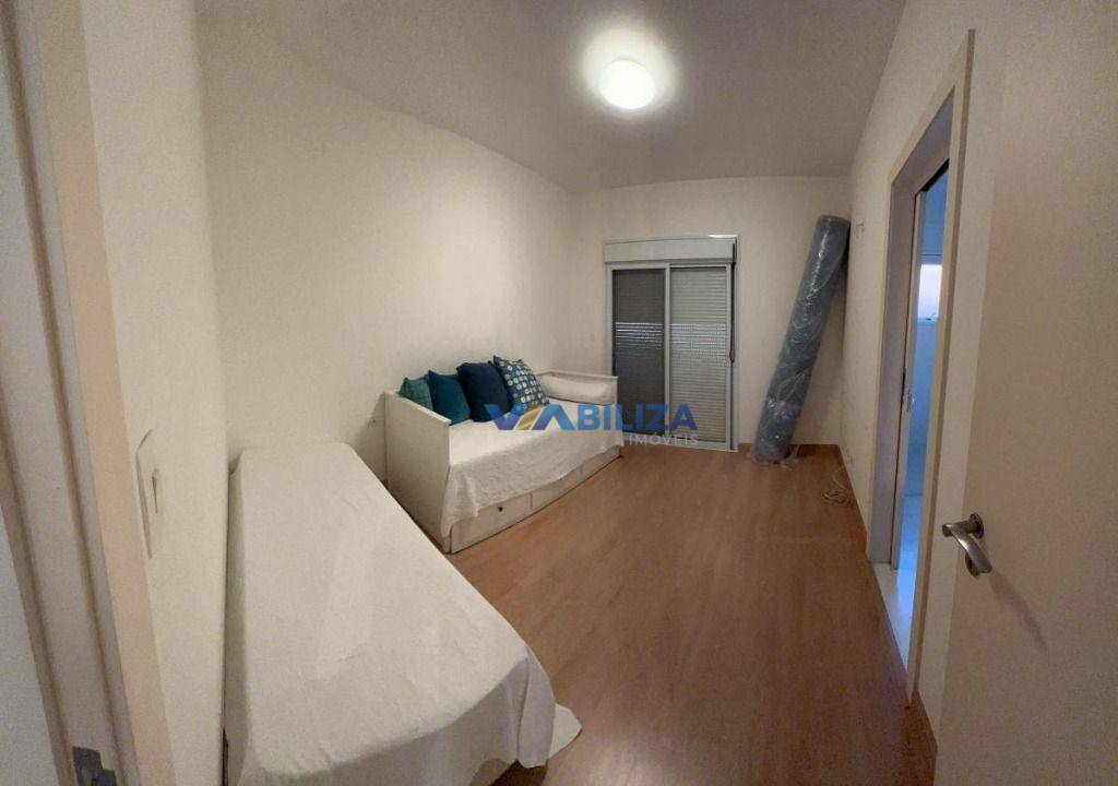 Casa de Condomínio à venda com 4 quartos, 400m² - Foto 17