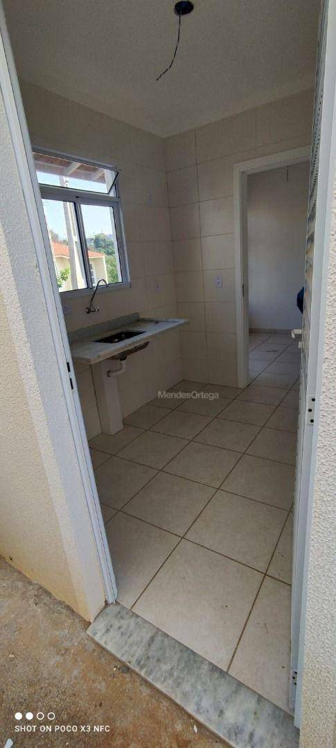 Casa de Condomínio para alugar com 2 quartos, 47m² - Foto 5