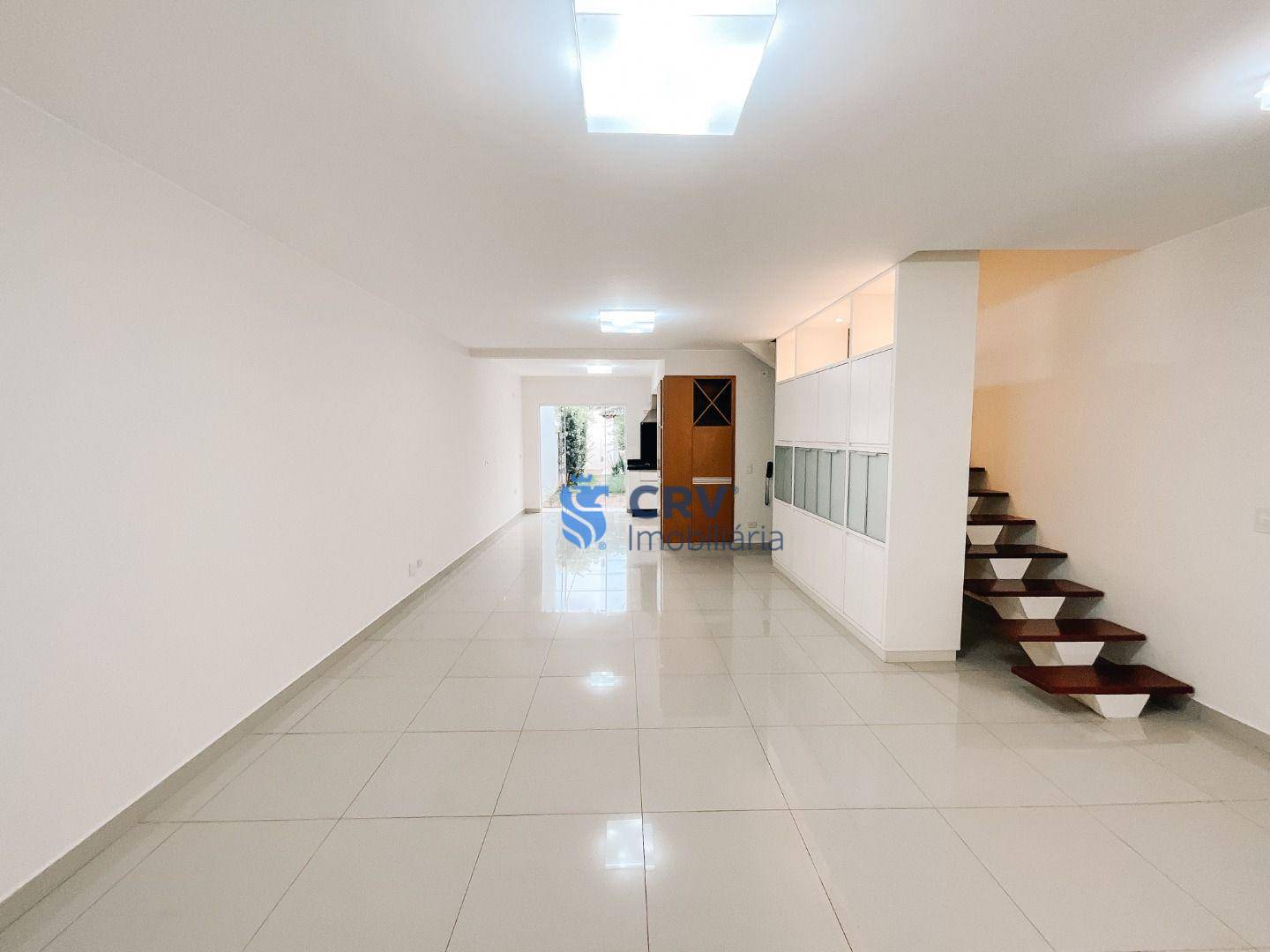 Sobrado para alugar com 3 quartos, 150m² - Foto 1