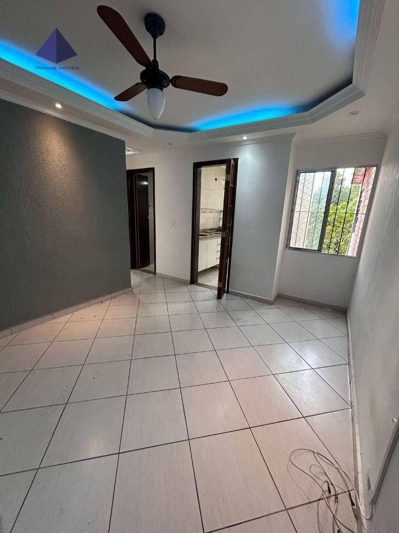 Apartamento para alugar com 2 quartos, 49m² - Foto 3