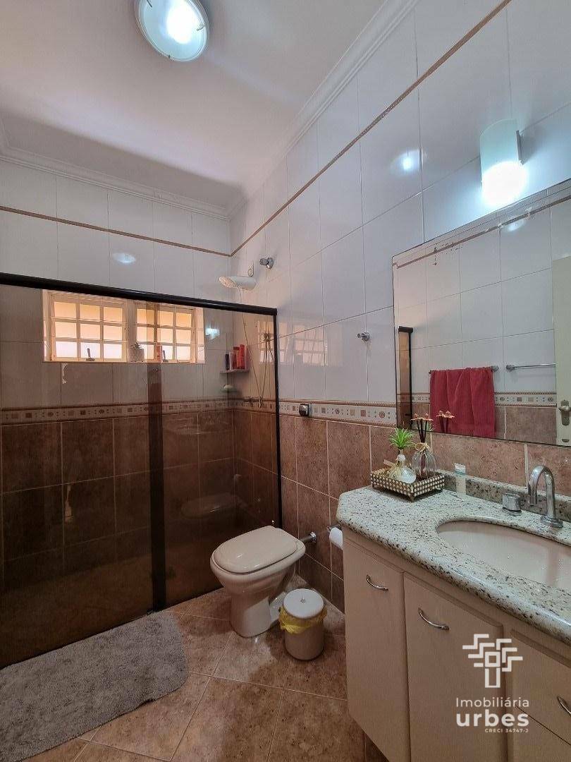 Casa à venda com 4 quartos, 196m² - Foto 19