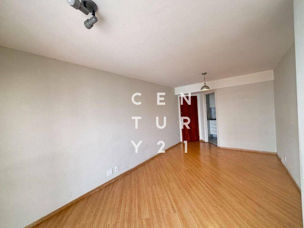 Apartamento à venda com 3 quartos, 70m² - Foto 8