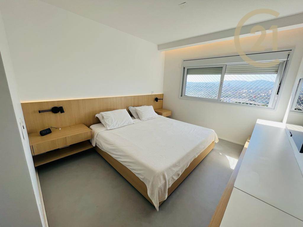 Apartamento à venda com 3 quartos, 241m² - Foto 26