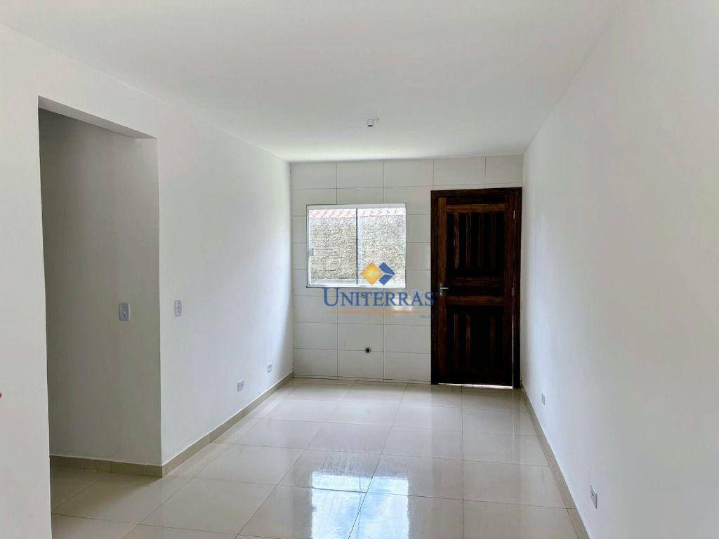 Casa à venda com 3 quartos, 50m² - Foto 2