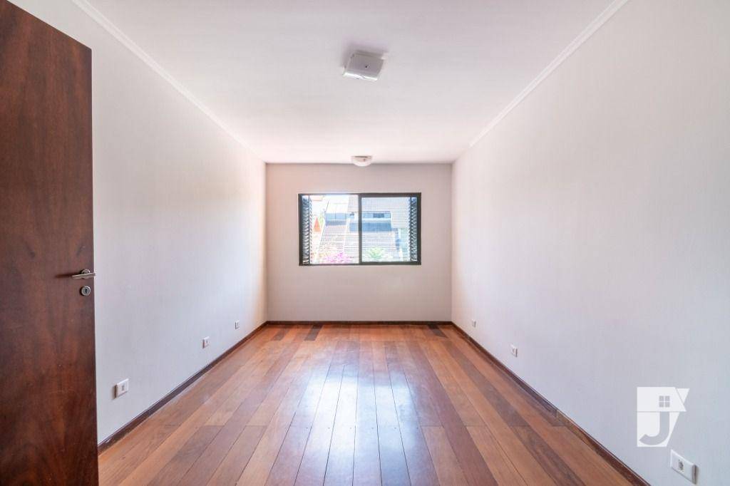 Sobrado para alugar com 3 quartos, 248m² - Foto 14