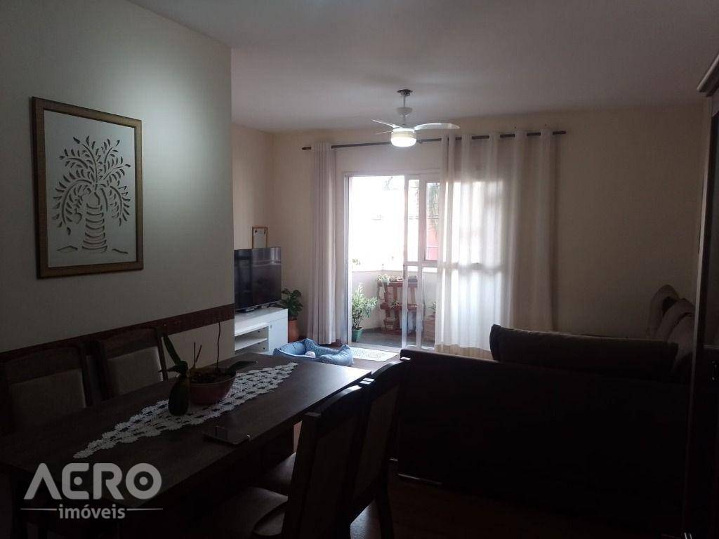 Apartamento à venda com 3 quartos, 105m² - Foto 4