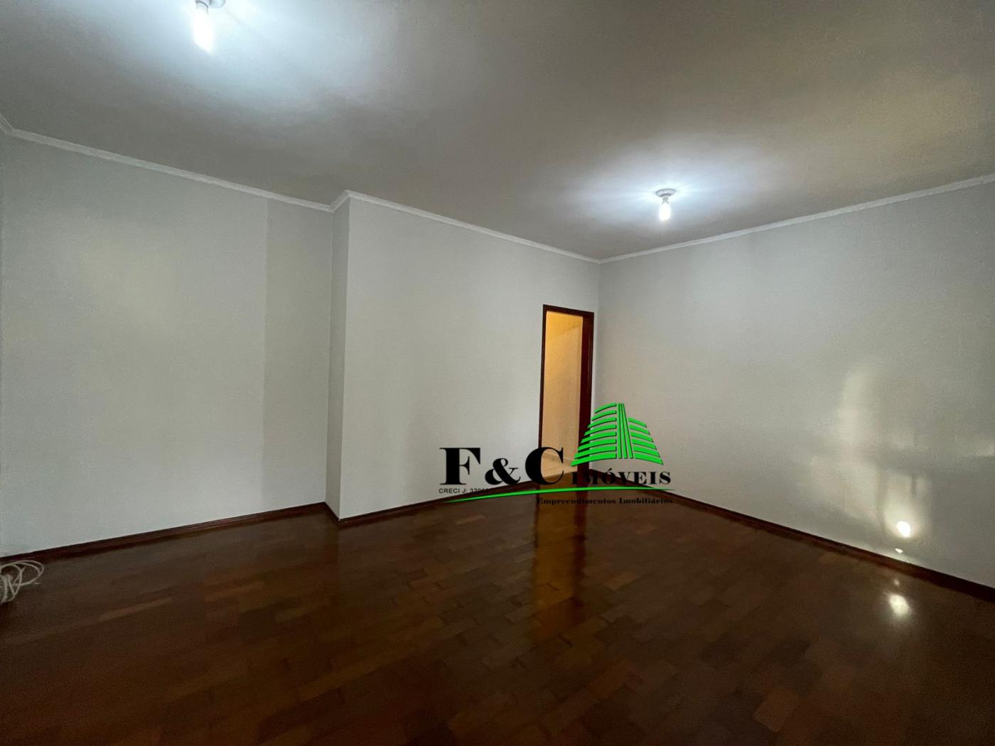 Casa à venda com 3 quartos, 200m² - Foto 17