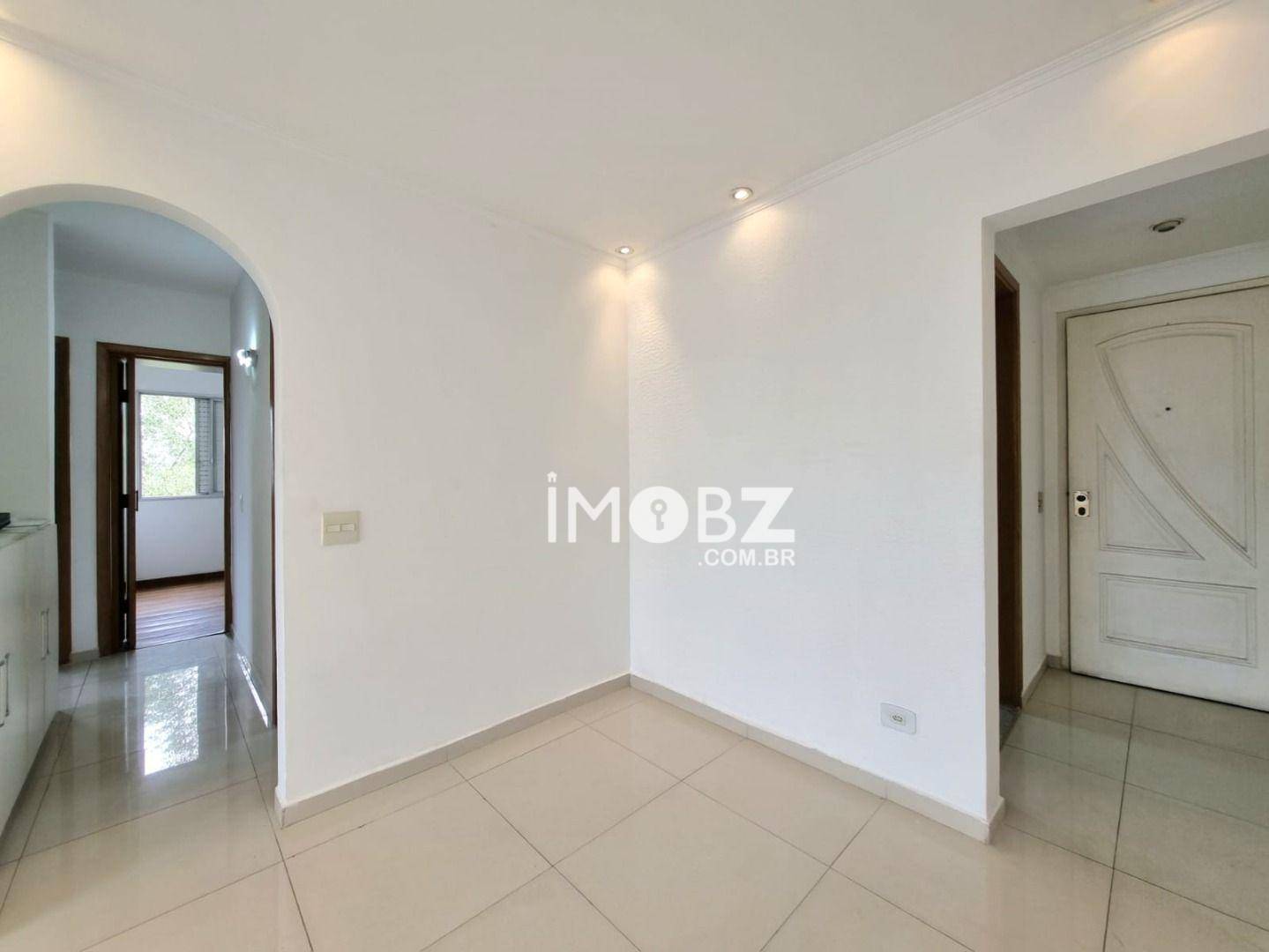 Apartamento à venda com 3 quartos, 70m² - Foto 4