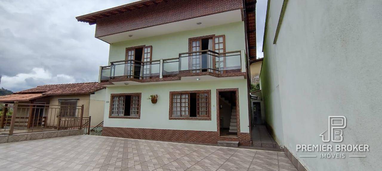 Casa à venda com 4 quartos, 200m² - Foto 1